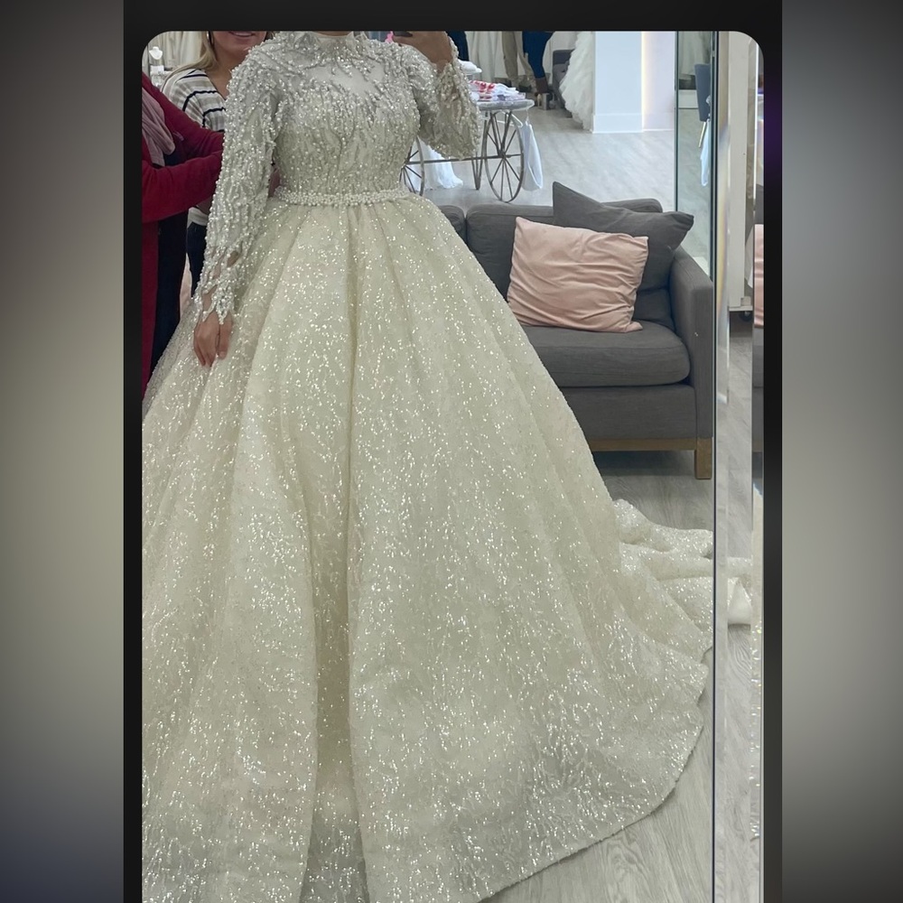 Hijabi Muslim wedding dress long sleeve